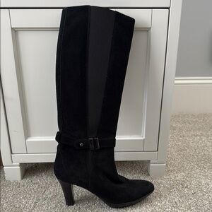 Elegant Black Knee-High Women's Boots